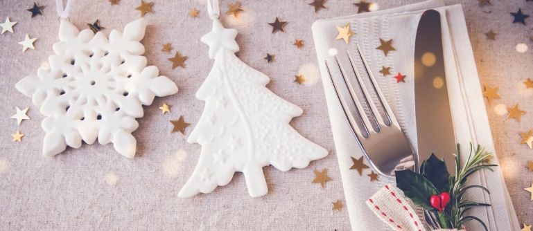 Embarque neste cruzeiro natalício com almoço pelas margens do Porto e Vila Nova de Gaia! Cruzeiro com Almoço de Natal