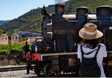 Guia de Viagem pelo Douro com Comboio Histórico