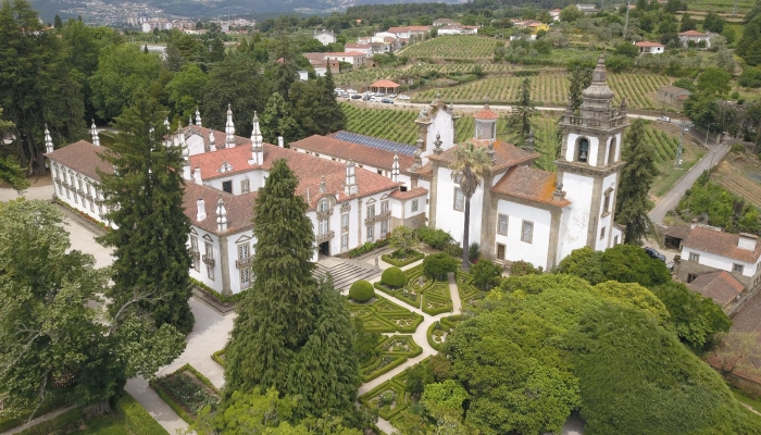 Mateus: Palácio, um dos mais belos exemplares arquitetónicos barroco e marca/produtor de um dos melhores vinhos rosés