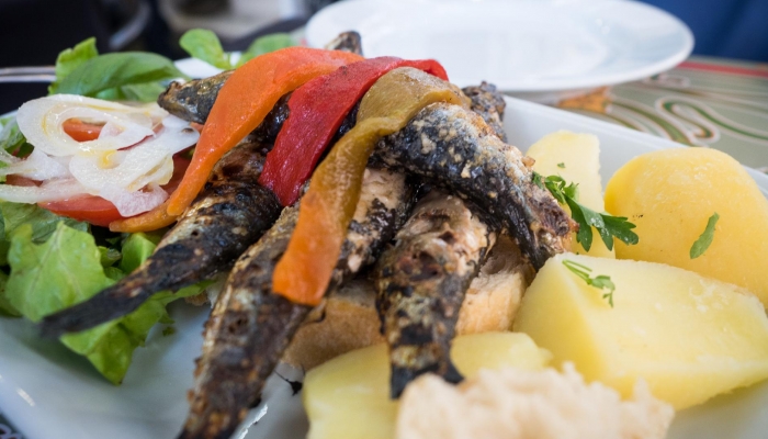 Não deixe de provar um bom prato de peixe, acompanhado com um Vinho do Douro! 