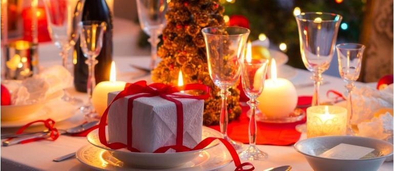 The best Christmas present for your team! Private Cruise – Christmas Lunch or Dinner for companies